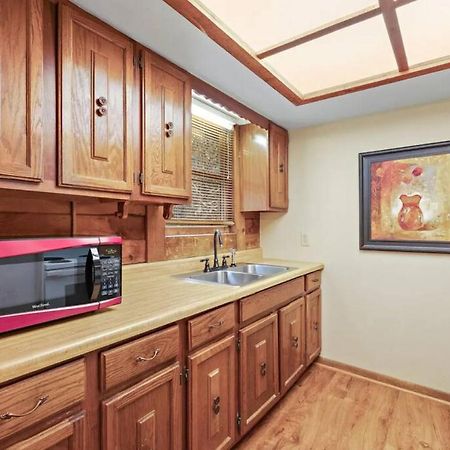 Classic Log Cabin With Fireplace On Quiet River Blowing Rock Eksteriør bilde