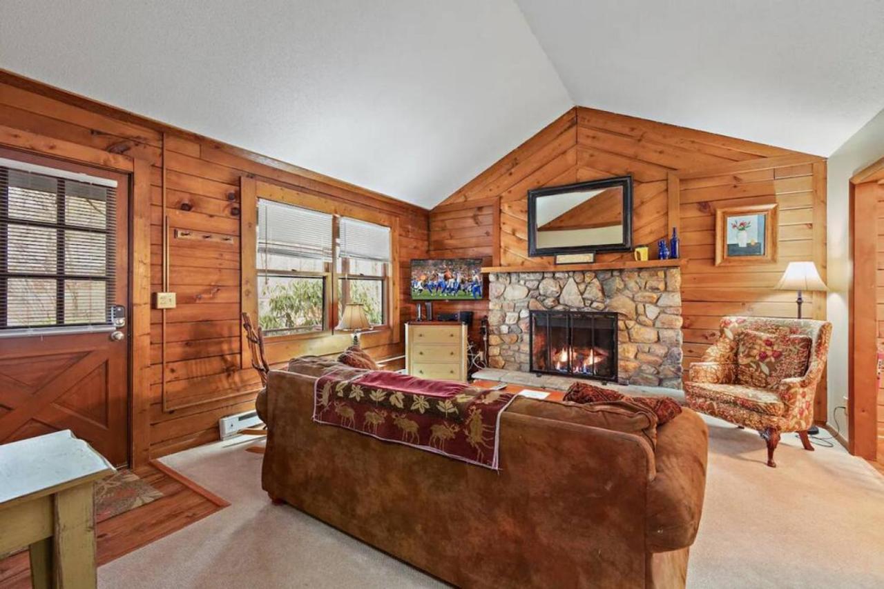 Classic Log Cabin With Fireplace On Quiet River Blowing Rock Eksteriør bilde
