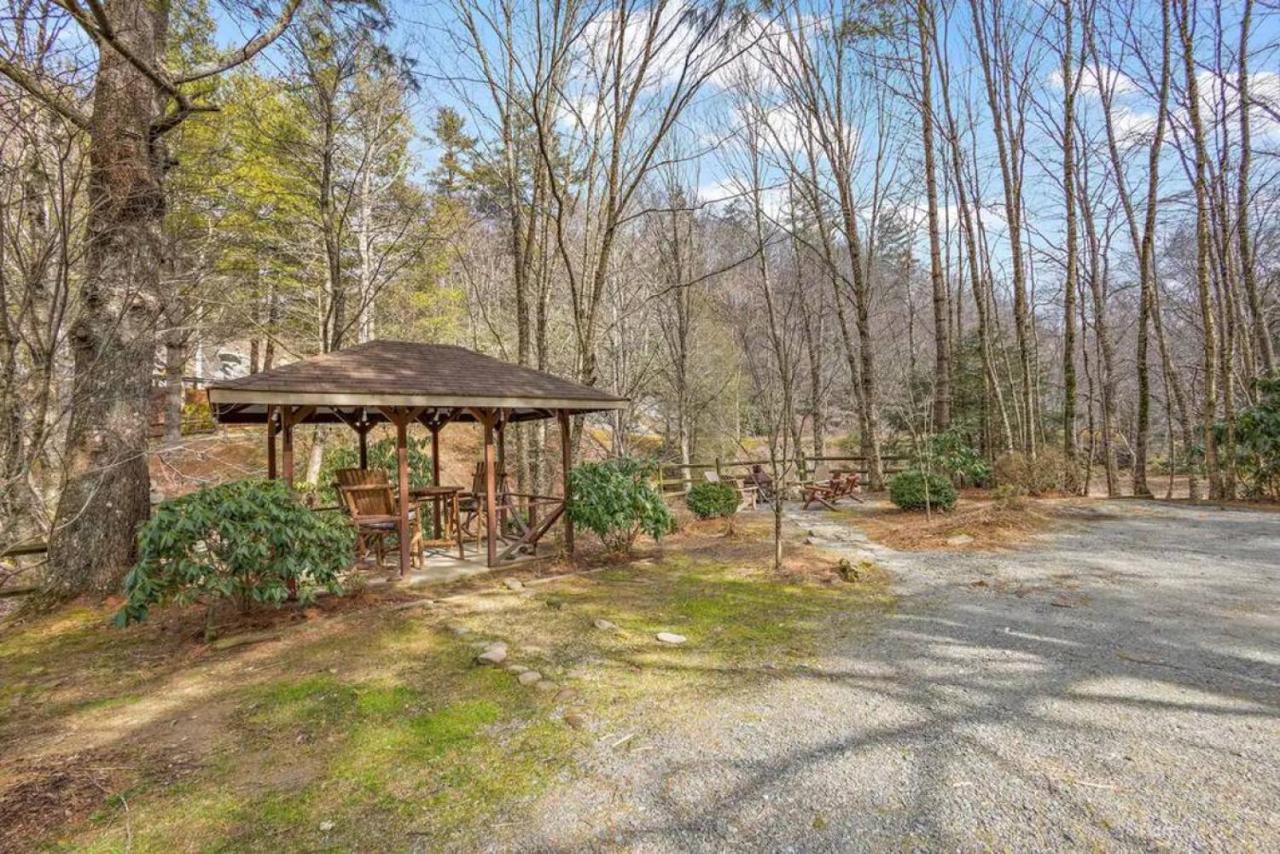 Classic Log Cabin With Fireplace On Quiet River Blowing Rock Eksteriør bilde
